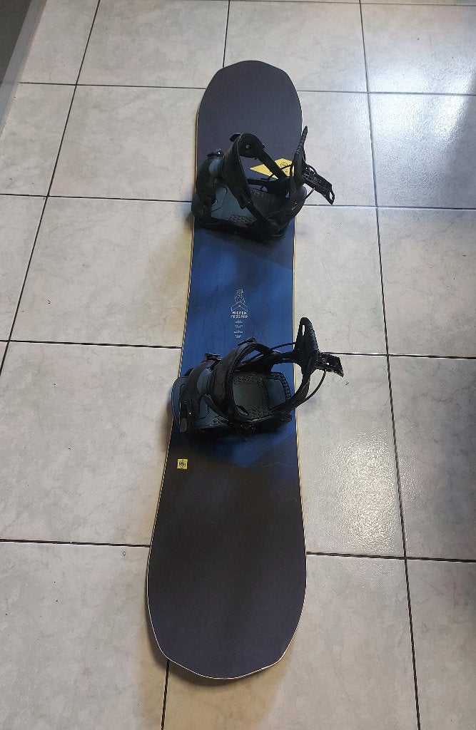 Snowboard Nidecker Micron Prosper + Fixation Flow Fenix, Enlèvement ou Envoi, Comme neuf, Planche
