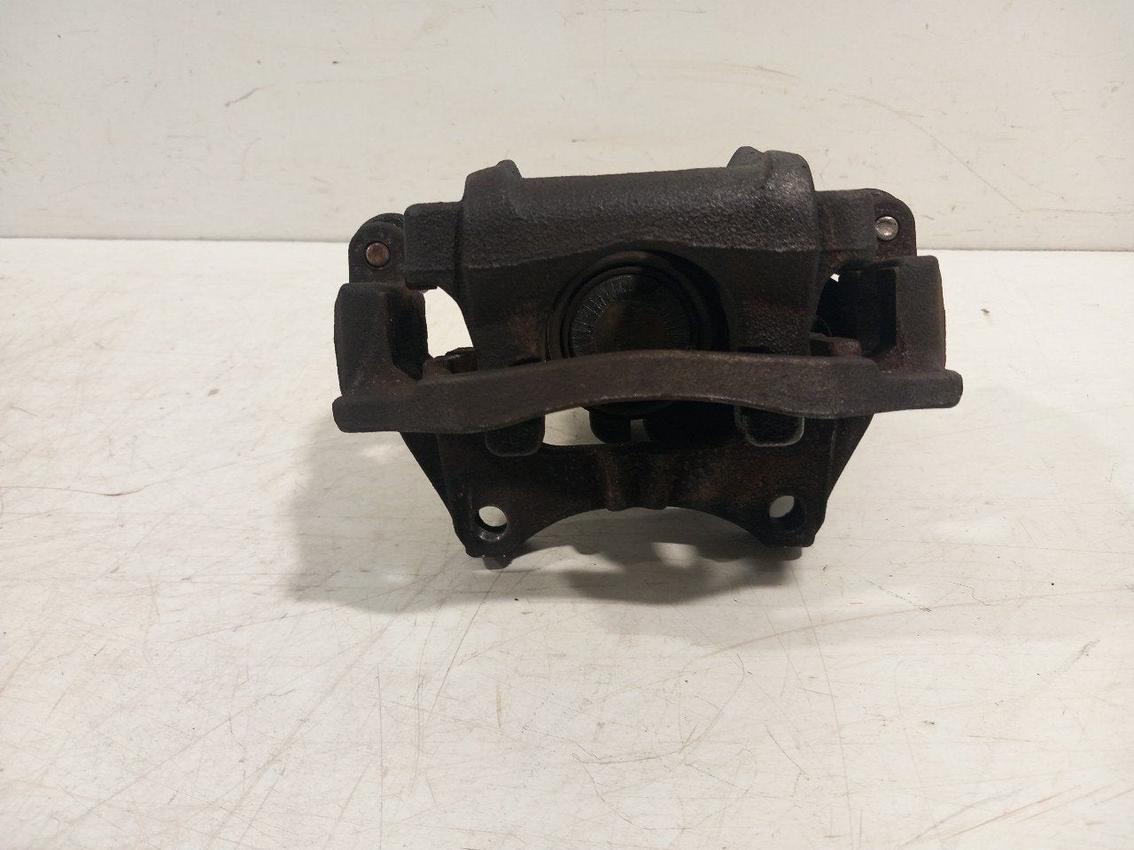 Remklauw links achter Volkswagen Golf, Onderdelen@venauto.nl, Van der Ven Autorecycling B.V., Ettenseweg 76, 4706 PB Roosendaal, The Netherlands