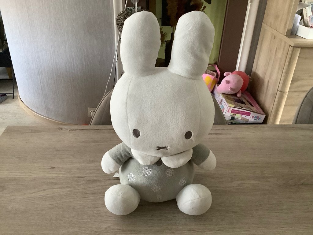 Personnage en peluche Miffy (40 cm) (hochet) (Beeper), Enlèvement ou Envoi, Lapin, Autres marques, Nijntje