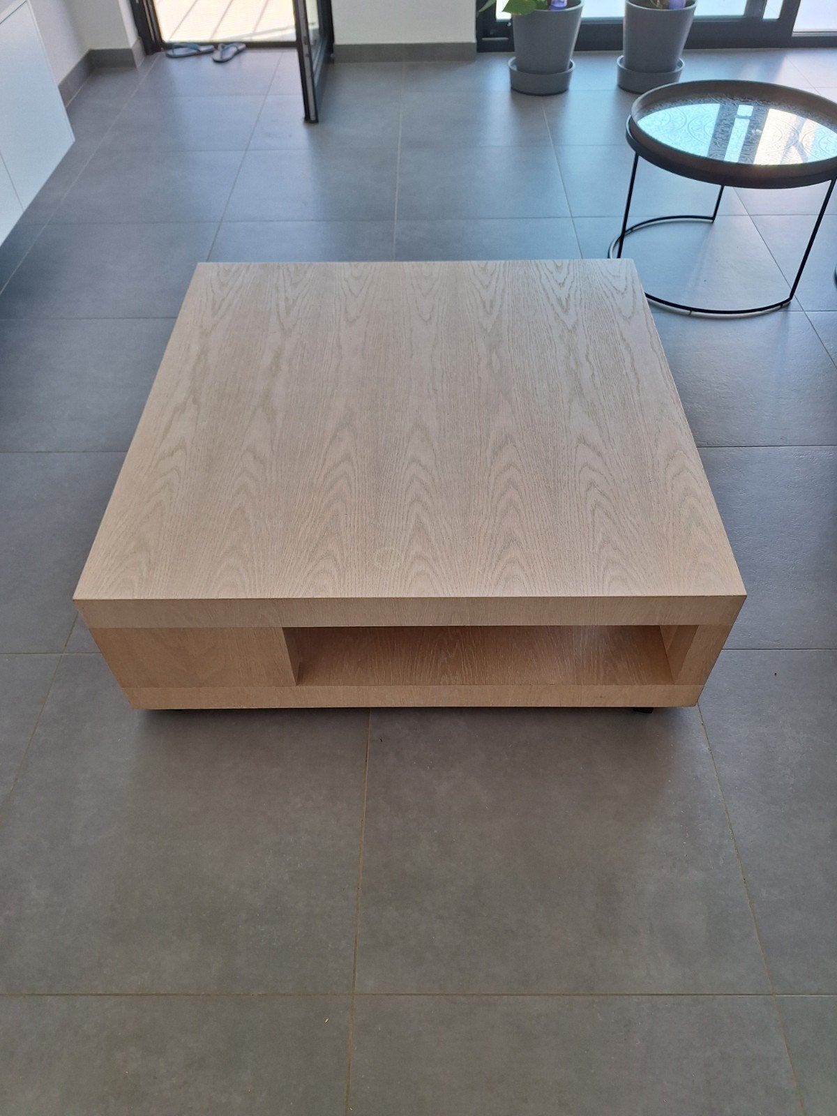 Moderne salontafel in goede staat., Huis en Inrichting, Ophalen