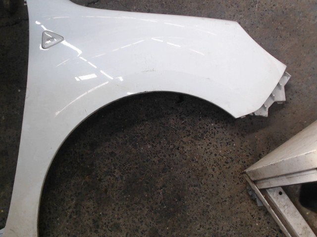Aile avant droit Renault Kangoo 2 2008-2013 LP/15496, Ophalen, Gebruikt, Voor, Renault