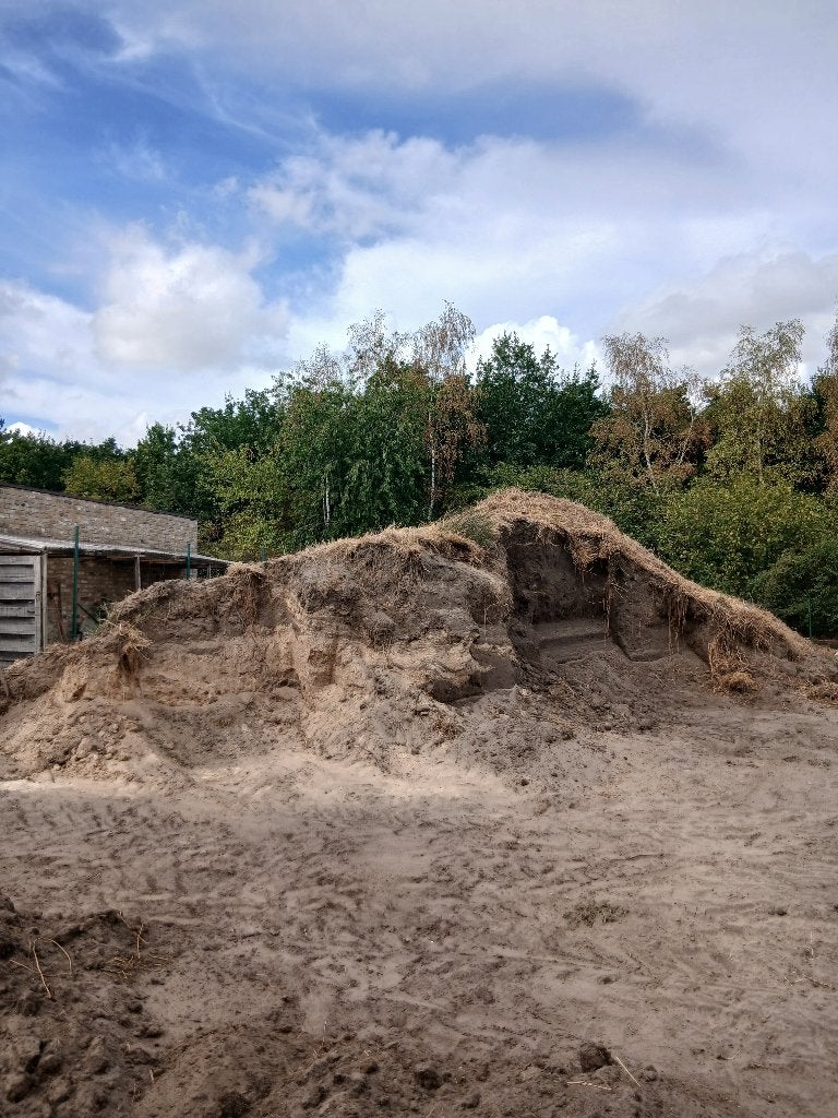 Grote hoeveelheid teelaarde, Enlèvement, Terre pour jardin