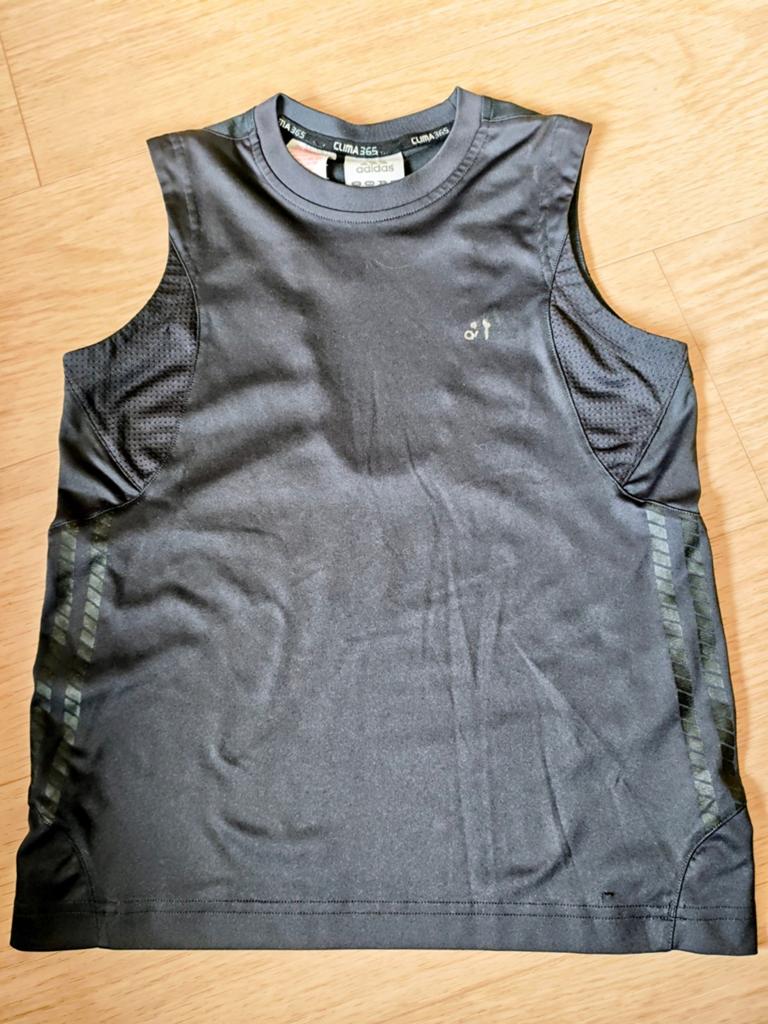 Sport shirt maat 140 ADIDAS, Enlèvement ou Envoi