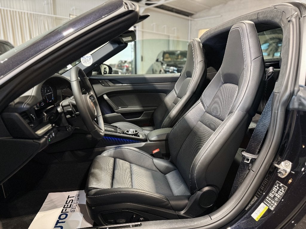 Porsche 911 992.2 Targa 4 GTS | Noir de jais métallisé -, Autos, Porsche, Cuir, Achat, Euro 6, Entretenue par le concessionnaire