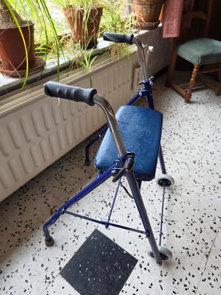 Tribune met 2 wielen, Ophalen