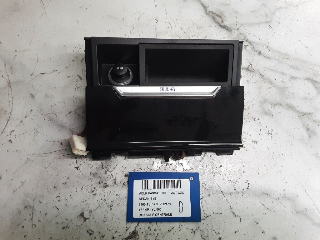 CONSOLE CENTRALE Volkswagen Passat (3G2) (3G1863284), Volkswagen, Mevr. I. Hauben, Utilisé, Rue de l'Espoir 34 34
4030  GRIVEGNÉE, BE