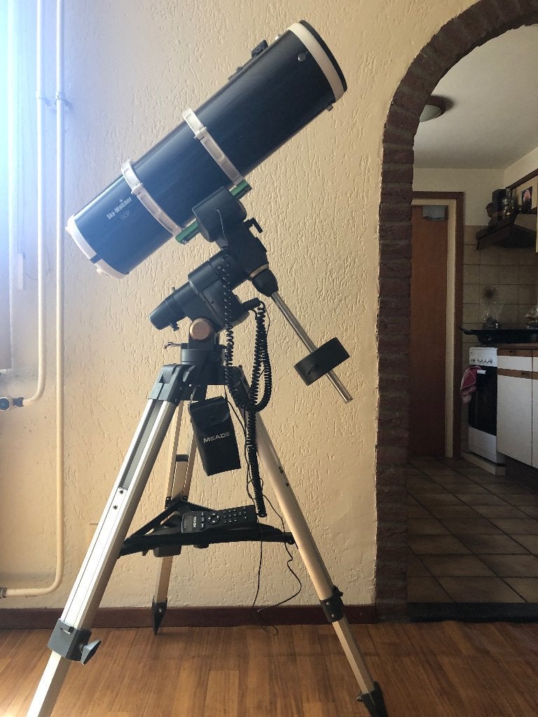 Skywatcher 150/750p op een Meade lxd 55 statief, Ophalen, Gebruikt, 80 tot 200 mm, Met statief