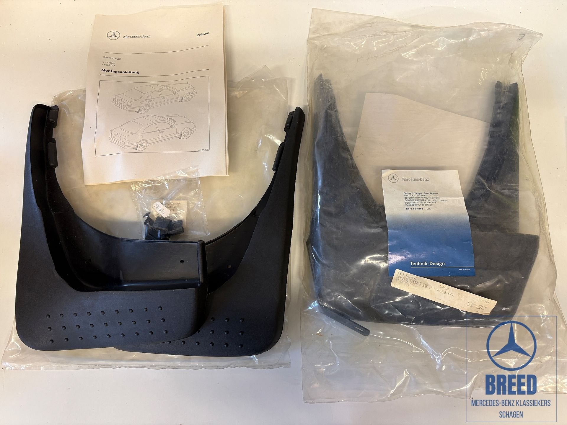 NOS set spatlappen voor Mercedes-Benz C208 CLK, -, Nieuw, Ophalen of Verzenden, Spatbord