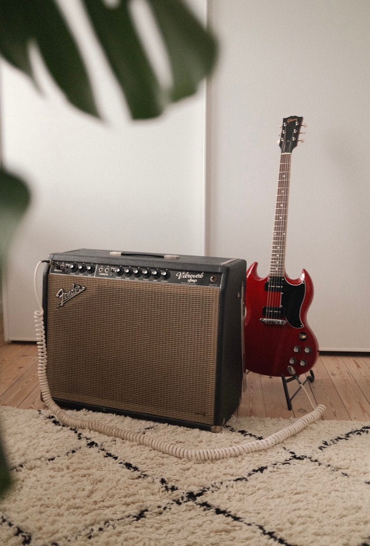 Gibson sg special 2021 fender vibroverb blackface 1963, Musique & Instruments, Instruments à corde | Guitares | Électriques, Comme neuf