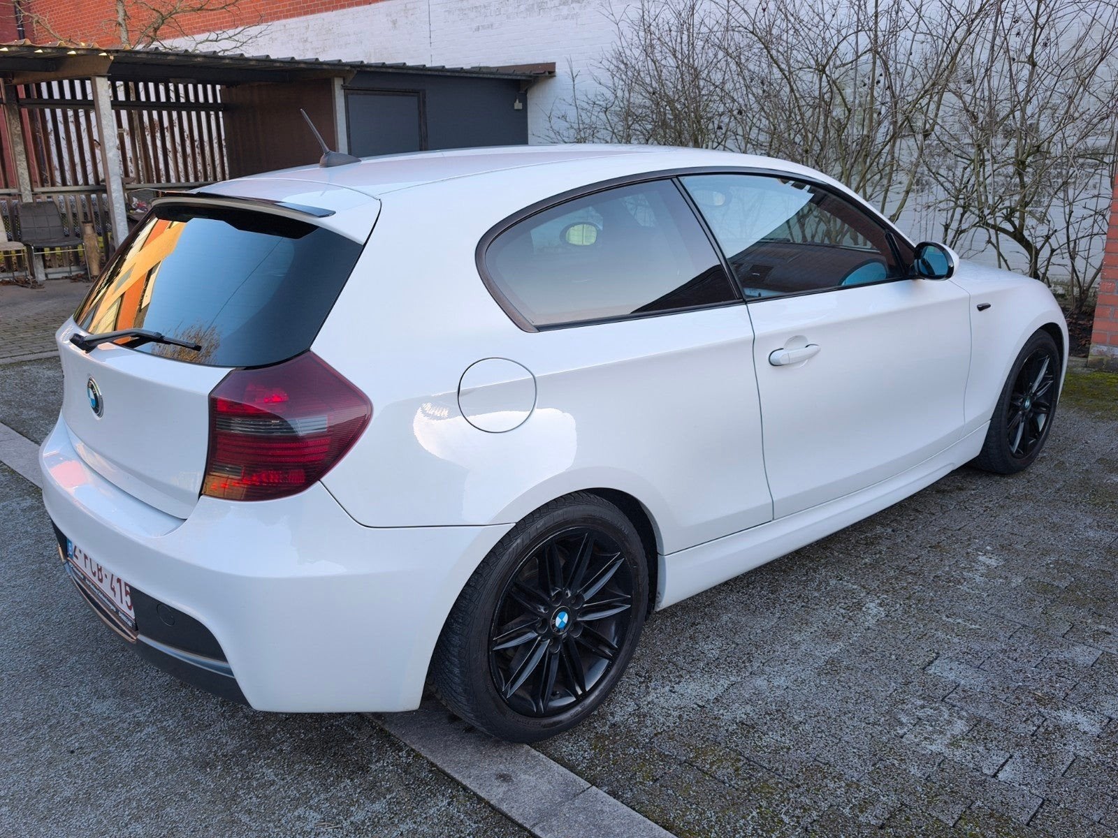 BMW 116i PROBLEEM, 1 Reeks, Zwart, Wit, Handgeschakeld