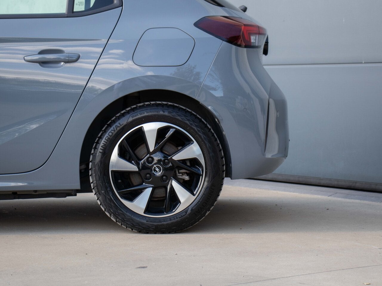 Opel Corsa-e GS ELECTRIC AT 50kWh 130PK|AUTOMAAT|CARPLAY|CA, Autos, Argent ou Gris, 0 kg, Automatique, https://public.car-pass.be/vhr/73e3310c-17d6-43f9-85c0-e4e53d5d837c