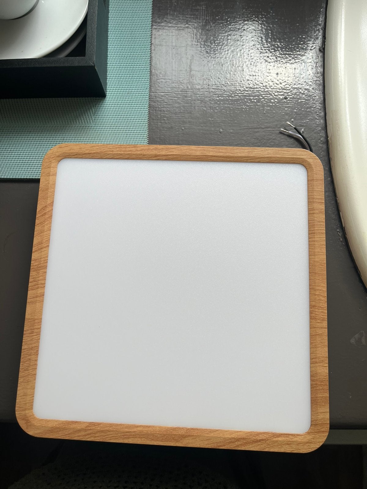 Lampe led carrée et contour bois, Maison & Meubles, Lampes | Plafonniers, LED, Comme neuf, Enlèvement, Bois