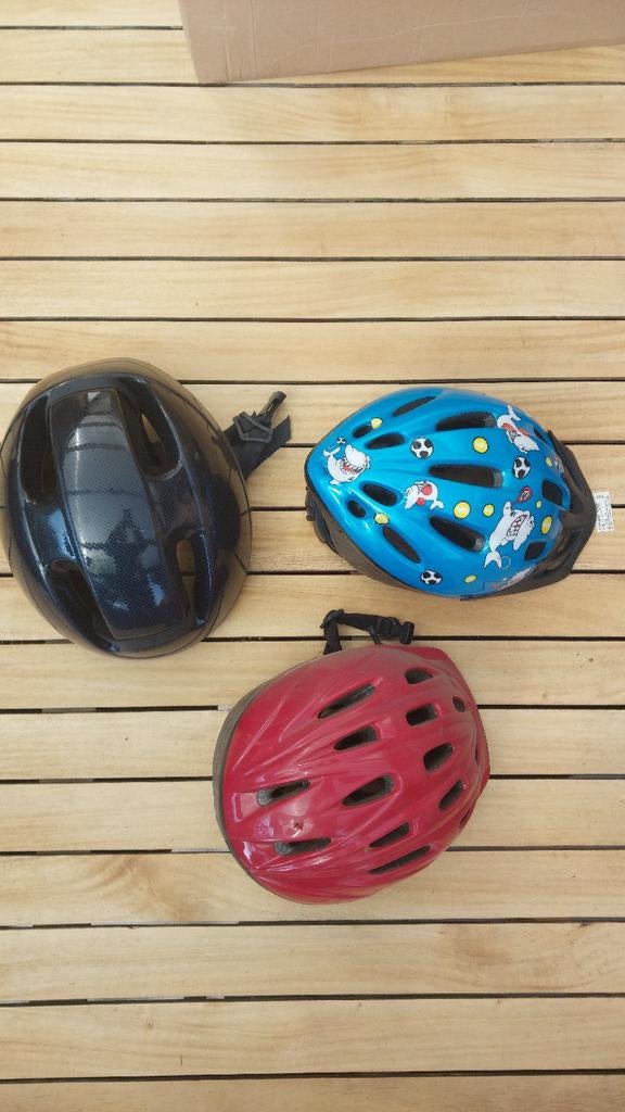 3 fietshelmen voor vrije gift, Fietsen en Brommers, Ophalen of Verzenden, Gebruikt, S, Jongen of Meisje