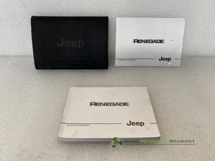 Instructie Boekje van een Jeep Renegade, Jeep, Gebruikt, -, -