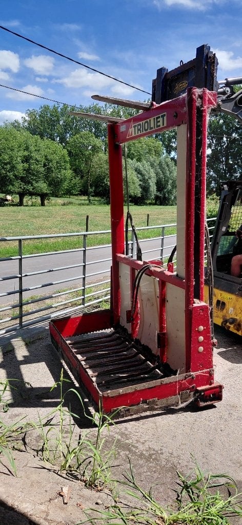 Uitkuilmachine trioliet, Zakelijke goederen, Landbouw | Werktuigen, Ophalen