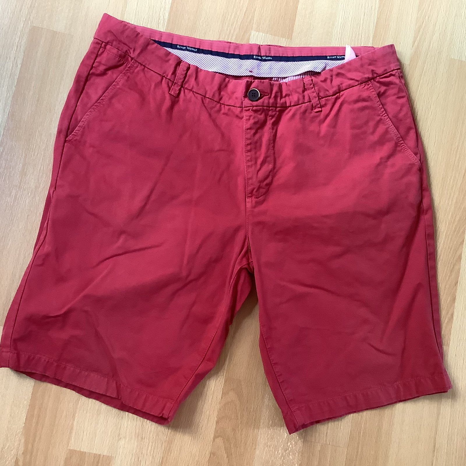 rode short riverwoods maat 46, Kleding | Heren, Broeken en Pantalons, Maat 56/58 (XL), Ophalen of Verzenden, Zo goed als nieuw