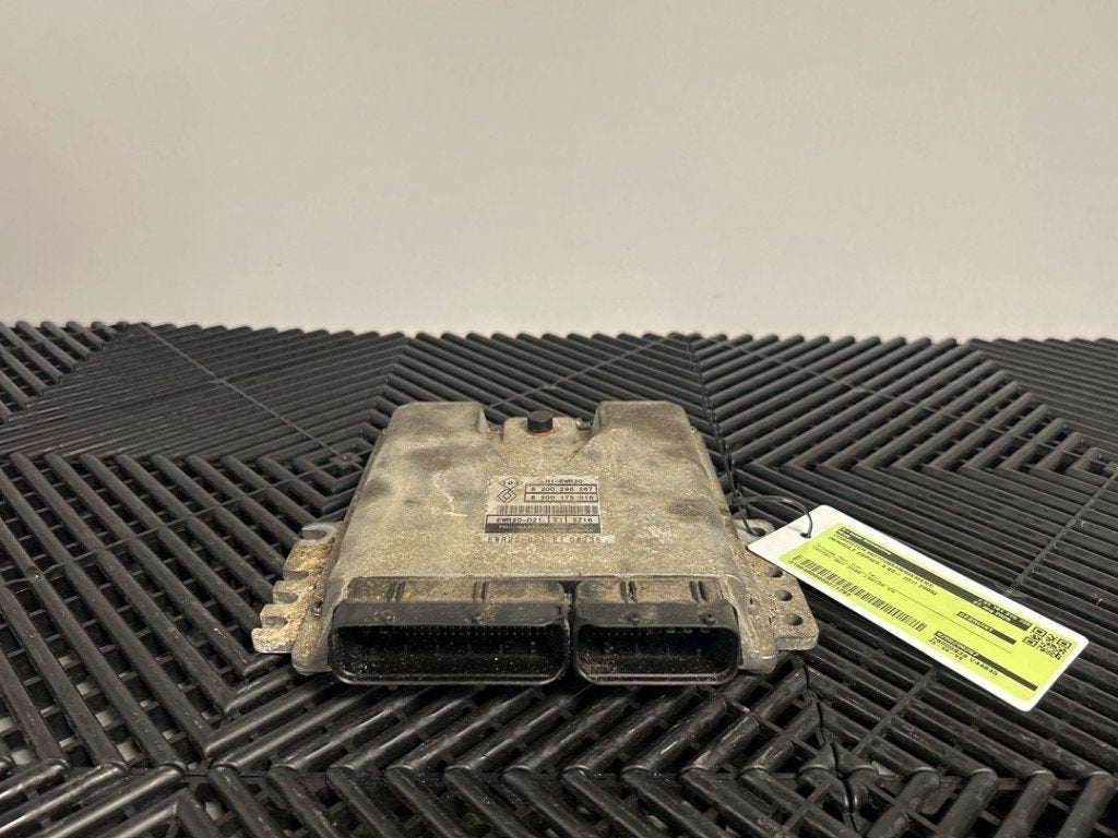 COMPUTER MOTOR Espace (JK) (|8200296267|8200175016|), Auto-onderdelen, Gebruikt, Renault, Peter-Huppertz-Straße 5
51063  Köln, DE