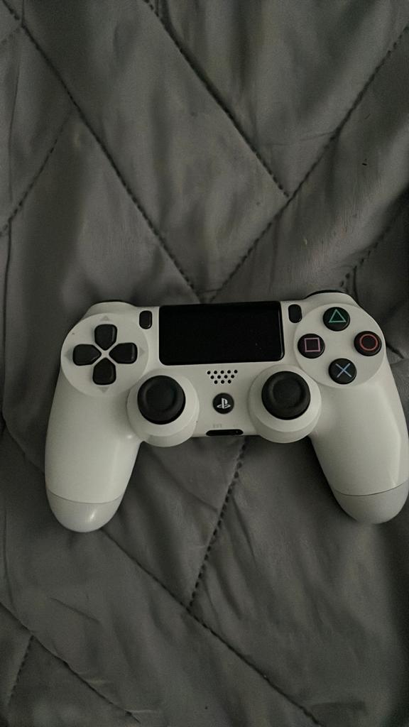 Ps4 controller wit (kapot), Games en Spelcomputers, Spelcomputers | Sony Consoles | Accessoires, Ophalen, Controller, Niet werkend
