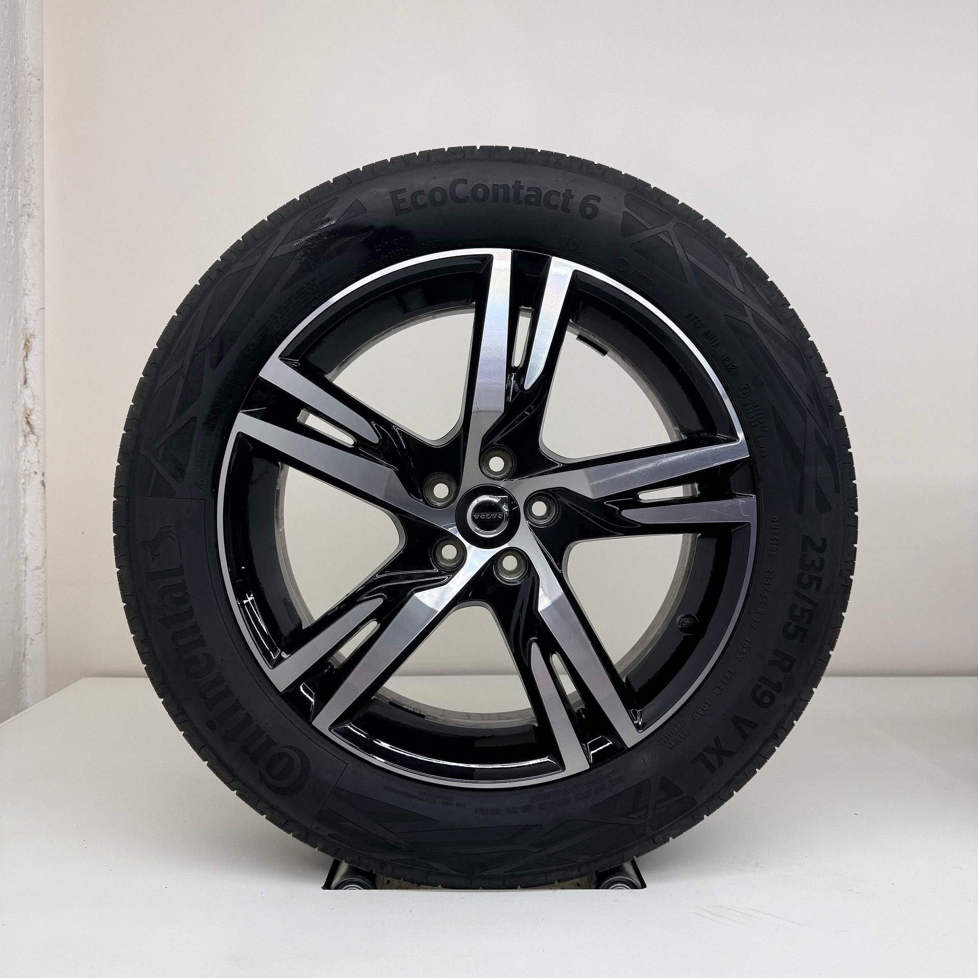 Volvo XC60 - 19 inch - zomerbanden, Pneus et Jantes, Enlèvement ou Envoi, Véhicule de tourisme, Pneus été