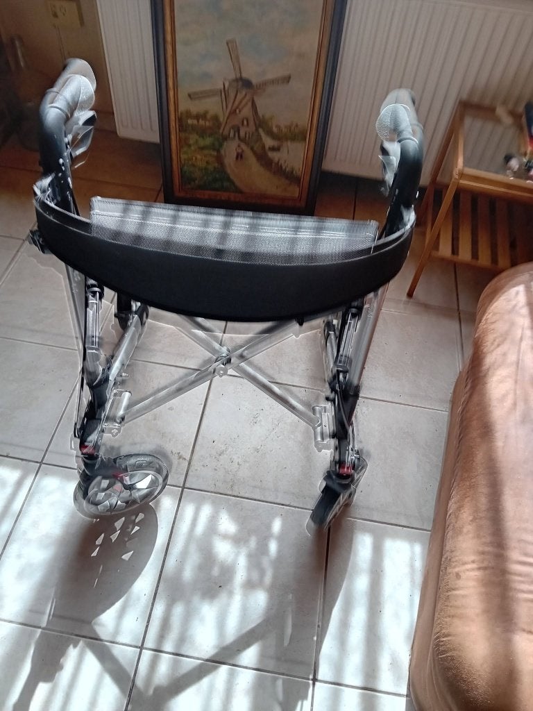 rollator +wandelstok, Ophalen, Lichtgewicht, Zo goed als nieuw