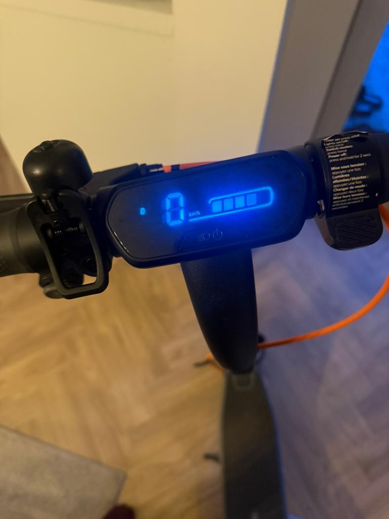 Elektrische step, Fietsen en Brommers, Steps, Ophalen, Zo goed als nieuw