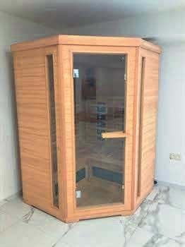 Luxe infraroodcabine hoekmodel – nieuwprijs €4.000, Ophalen of Verzenden, Zo goed als nieuw, Infrarood, Complete sauna