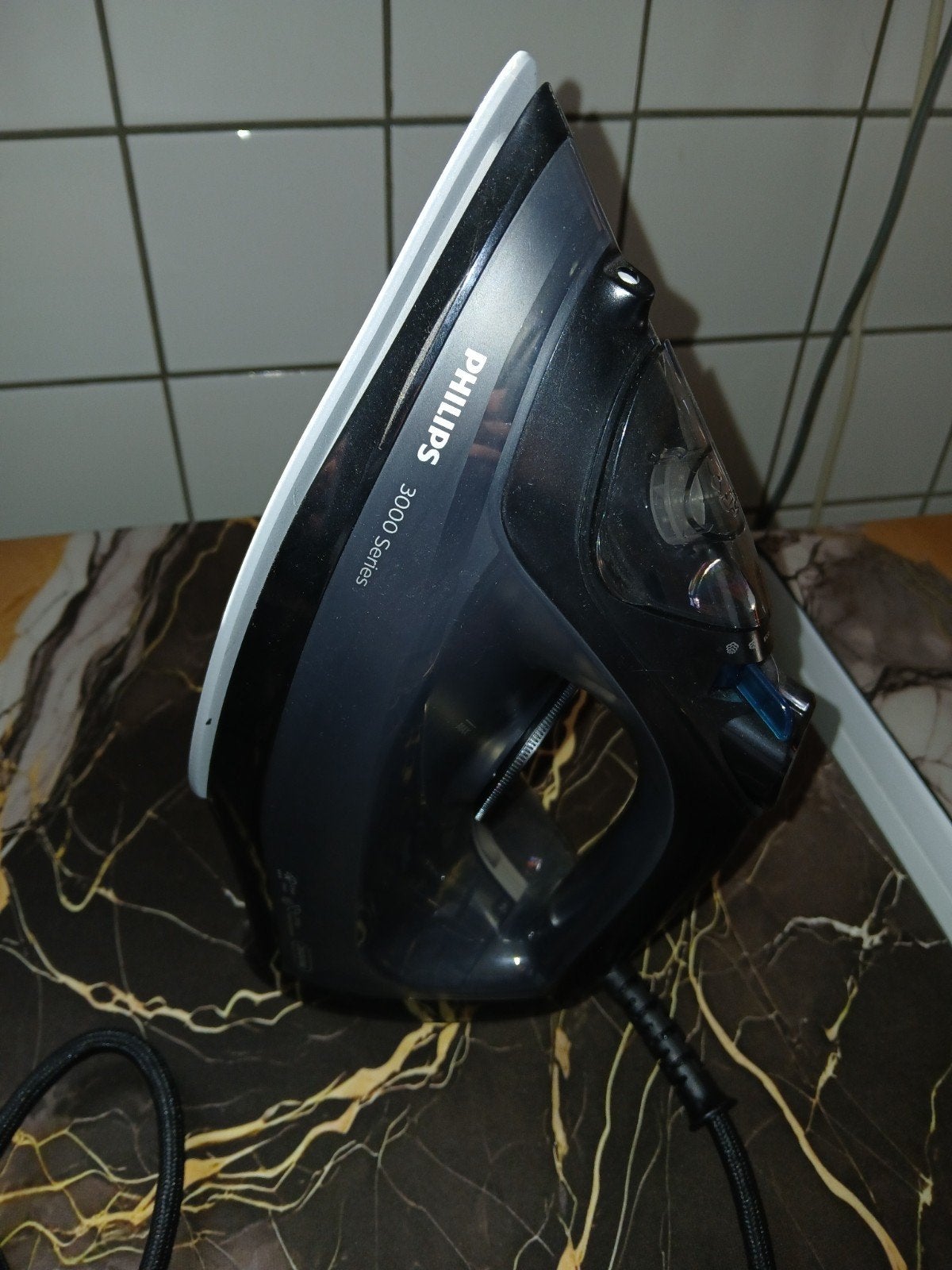 Niet gebruikte strijkijzer  is nog nieuw  van Philips, Elektronische apparatuur, Strijkijzers en Strijkplanken, Ophalen