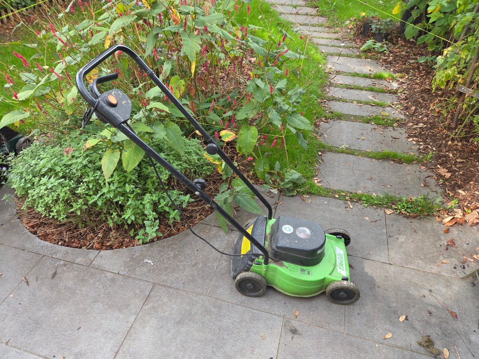 elektrische grasmaaier, Tuin en Terras, Ophalen, Cirkelmaaier, Gebruikt, Elektrische grasmaaier