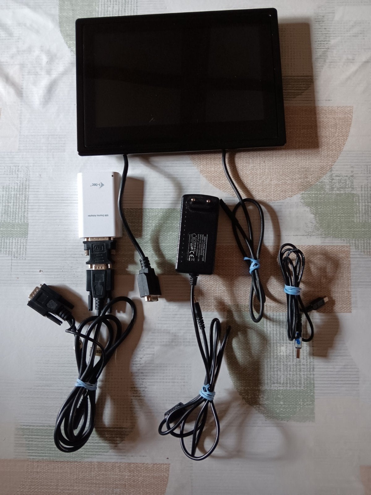 Usb naar vga convertor met voeding en kleine monitor, Ophalen of Verzenden