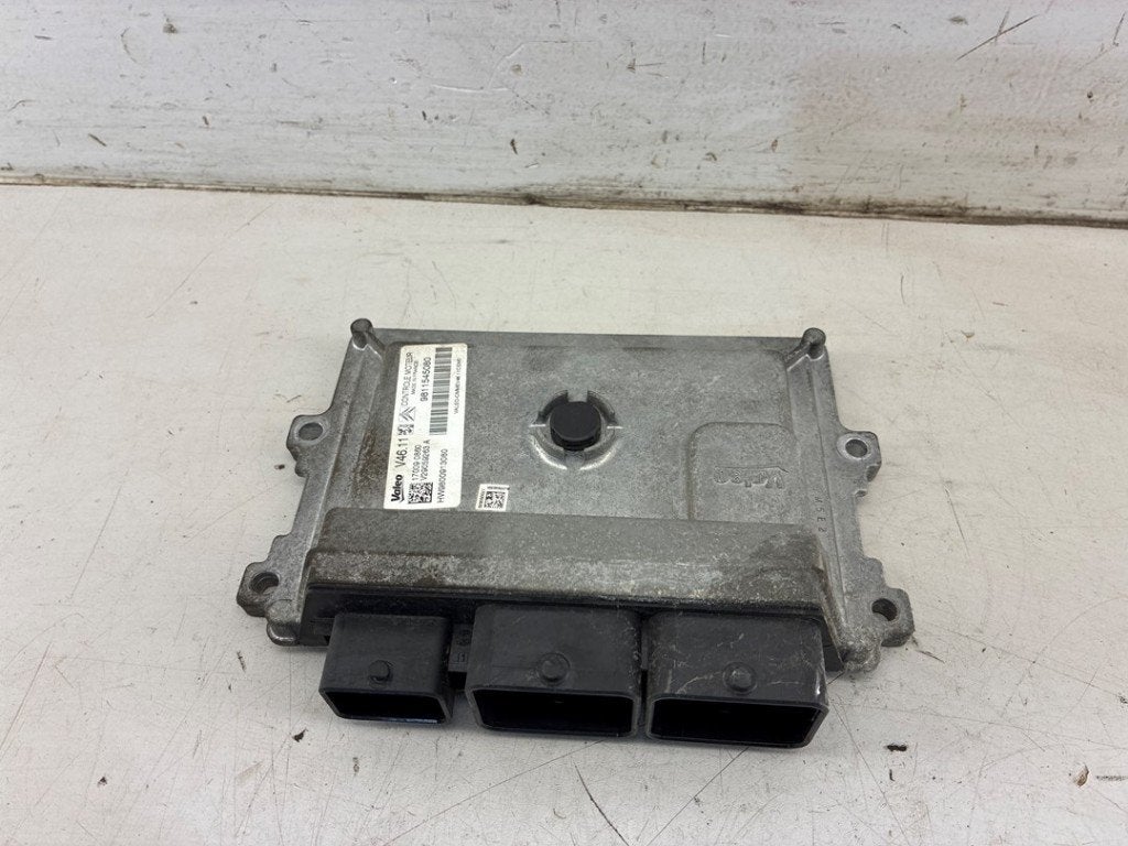CALCULATEUR MOTEUR ECU Peugeot 208 I (CA / CC / CK / CL), Autos : Pièces & Accessoires, Valeo, Utilisé, 100, rue de Courcelles
75017  Paris, FR