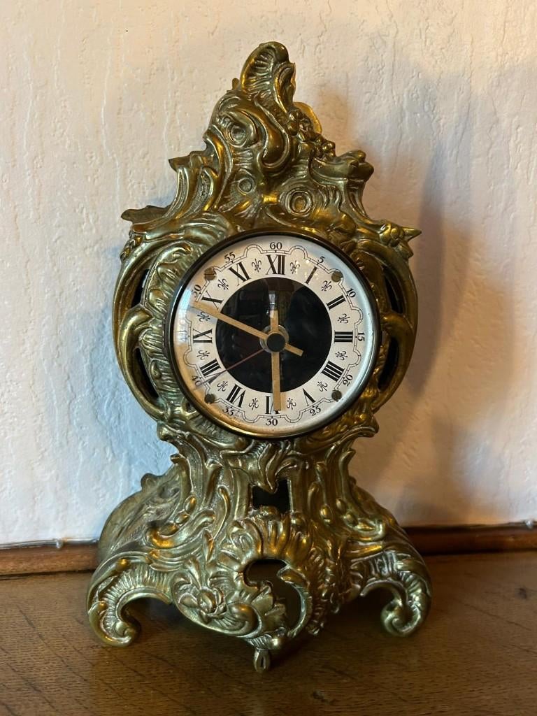 Franse schouwpendule of tafelklok, Ophalen