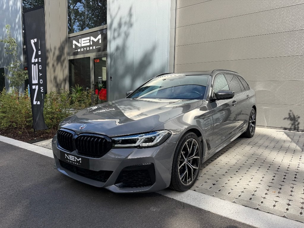 BMW 530e Touring X-Drive M-Sportpakket,GARANTIE,VOLLE OPTIE, Auto's, BMW, https://public.car-pass.be/vhr/ee3af8e6-29f6-4c59-b3a6-239c0eb7caf7