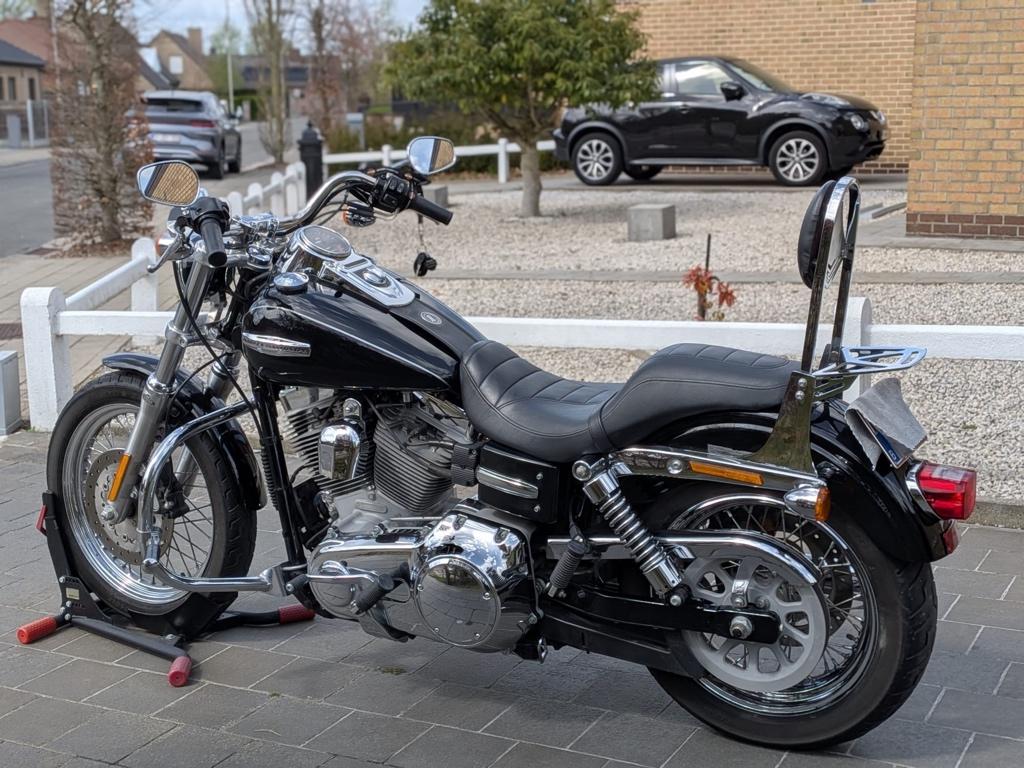 Harley Davidson super glide km9000 gekeurd voor verkoop, 2 cilinders, Sportuitlaat, 1600 cc, Motorrijbewijs A