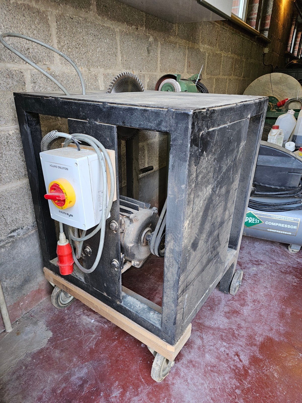 Krachtige zware bouwzaag / brandhoutzaag (400V Krachtstroom), Ophalen