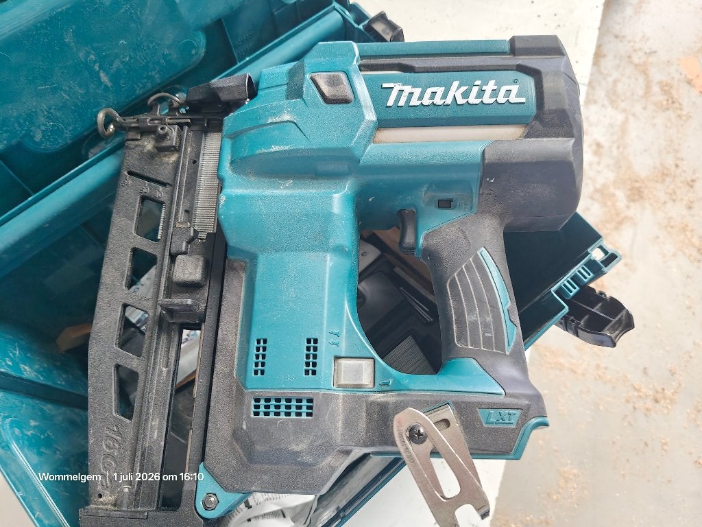 Brad pistool makita dbn600rtj, Doe-het-zelf en Bouw, Gereedschap | Handgereedschap, Ophalen, Gebruikt, Makita