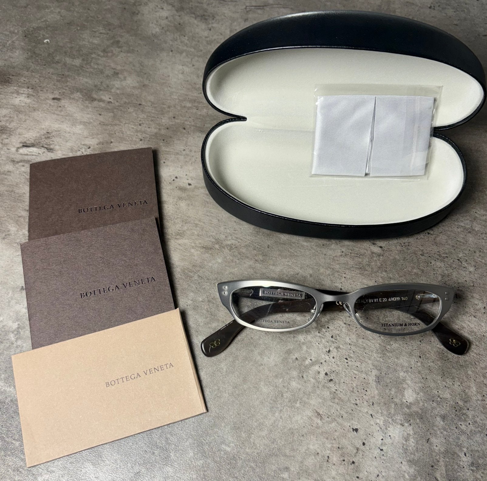 Lunettes Bottega Veneta, Enlèvement ou Envoi, Comme neuf, Bleu, Lunettes