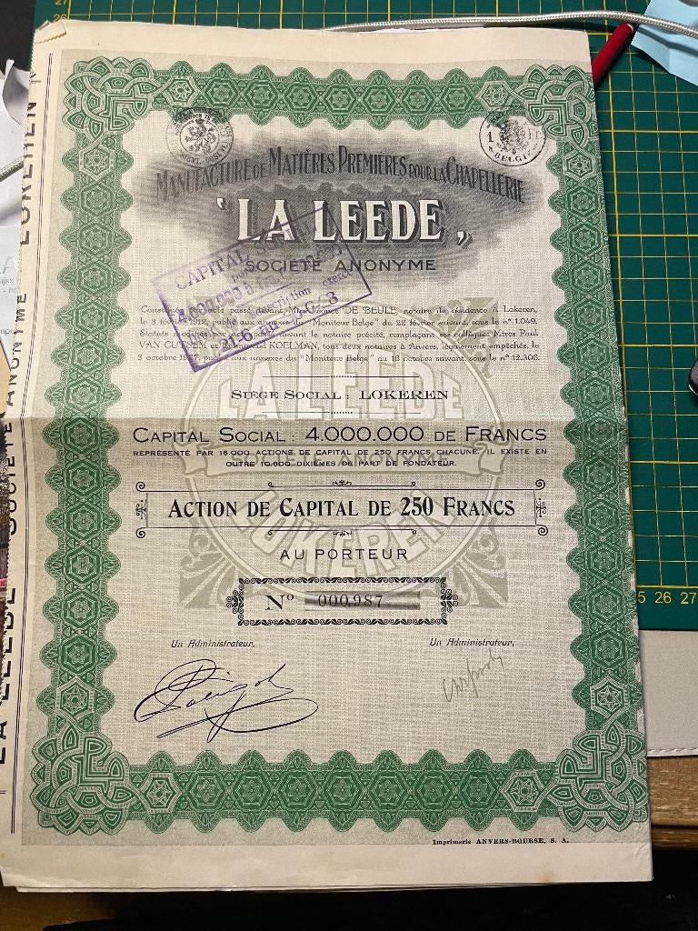 oude aandelen Manufacture Matière Premières  Chapeliere 1927, Ophalen of Verzenden, 1920 tot 1950, Aandeel