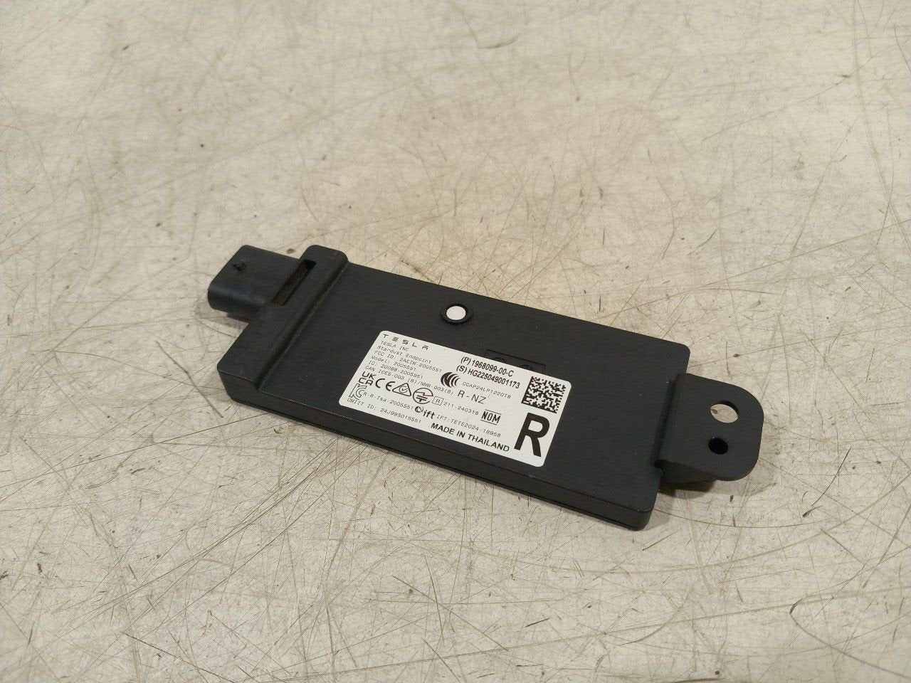 Bluetooth control module Tesla Model Y, Ophalen of Verzenden, Van der Ven Autorecycling B.V., Onderdelen@venauto.nl, Ettenseweg 76, 4706 PB Roosendaal, The Netherlands