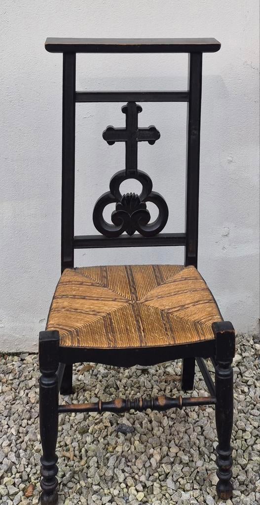 Chaise prière ancienne prie Dieu bois noirci  assise paille