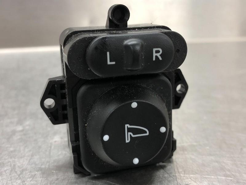 COMMUTATEUR RÉTROVISEURS Civic (FK1 / 2/3) (|NH1670982T|), Utilisé, Honda