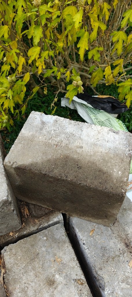 Betonstenen 21, Doe-het-zelf en Bouw, Ophalen, Gebruikt, Beton