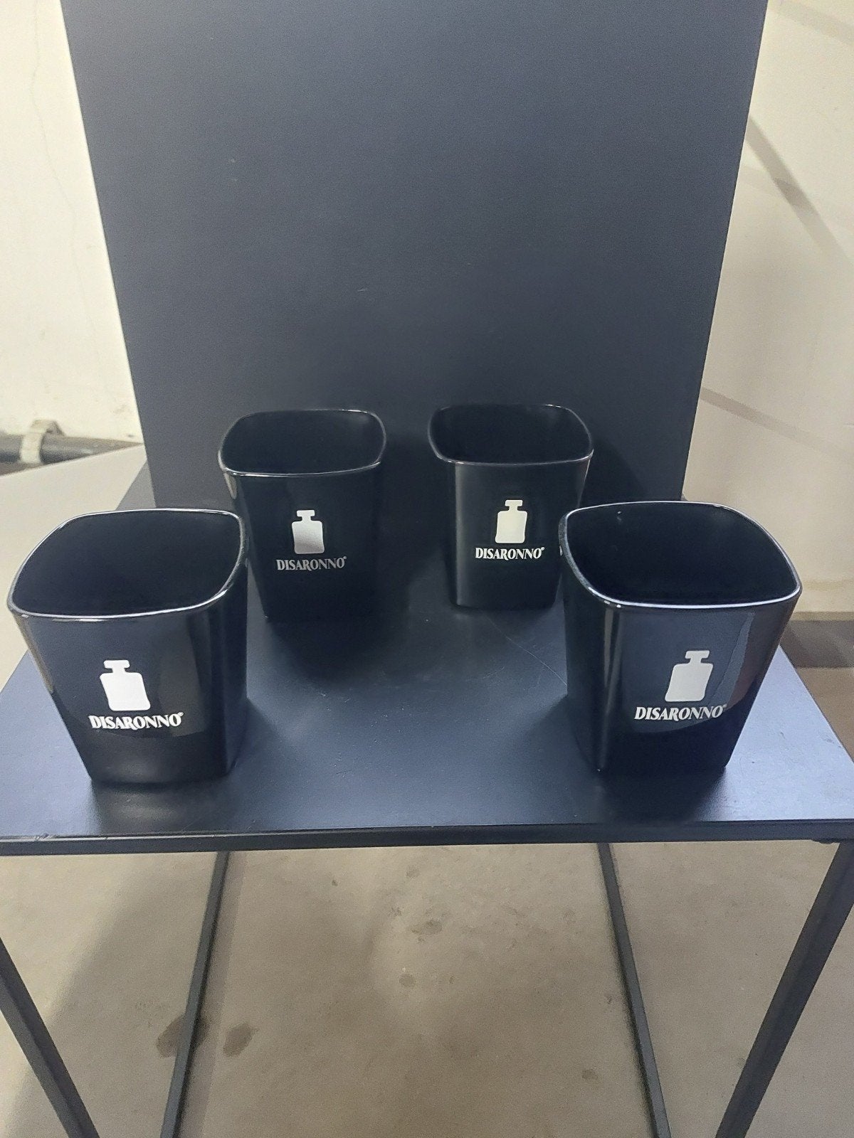 zwarte Disaronno glaasjes, Verzamelen, Ophalen of Verzenden, Nieuw, Borrel- of Shotglas