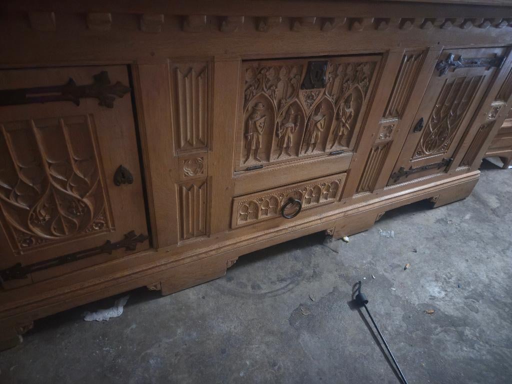 Buffet ancien, Enlèvement