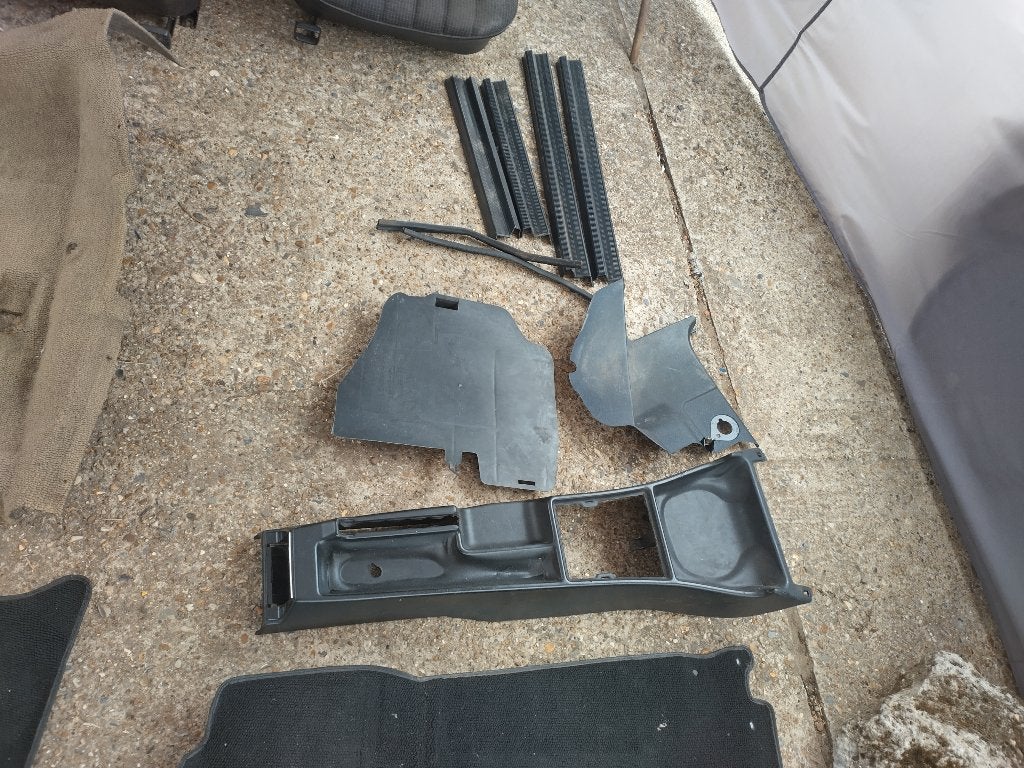 Te koop bekleding en zetels van Mercedes 190 van 1984, foto 3