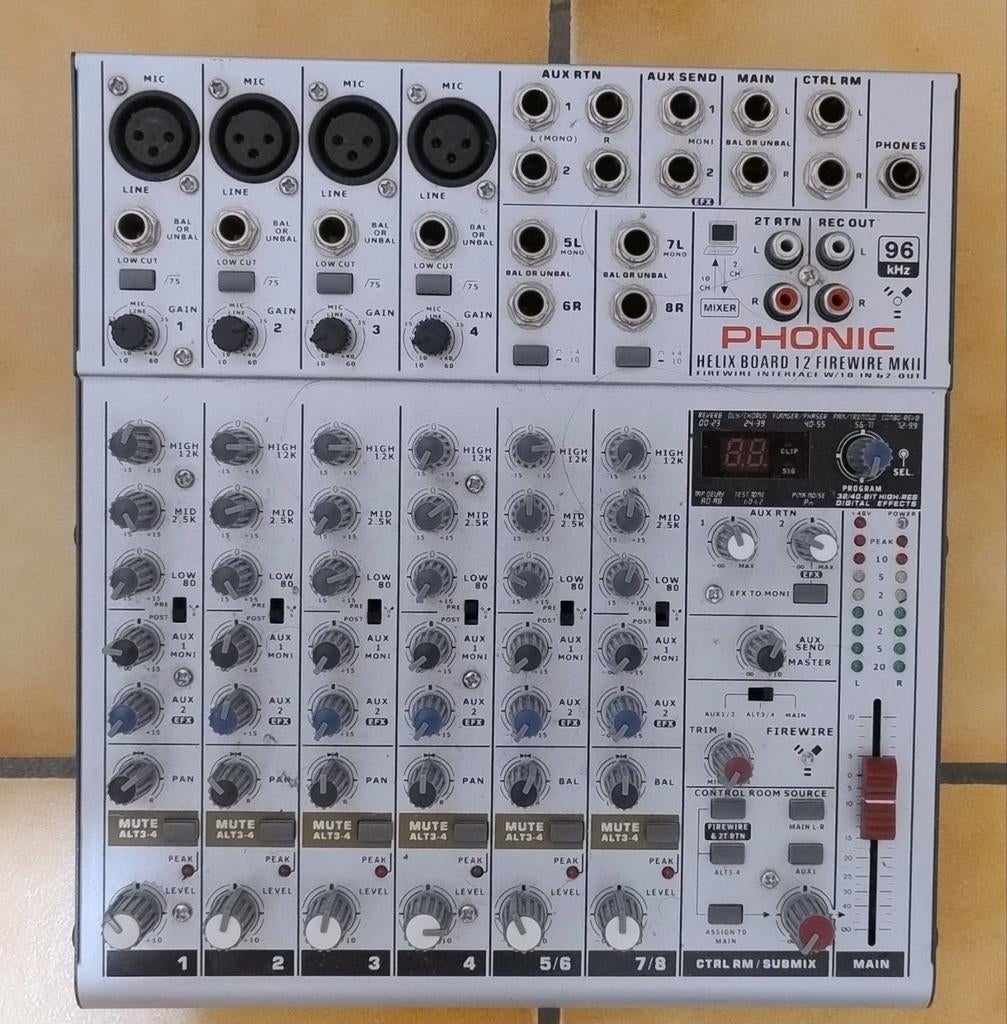 Phonic Helix Board 12 FireWire MKII Mengpaneel, Muziek en Instrumenten, Mengpanelen, Ophalen, Gebruikt, 10 tot 20 kanalen, Microfooningang