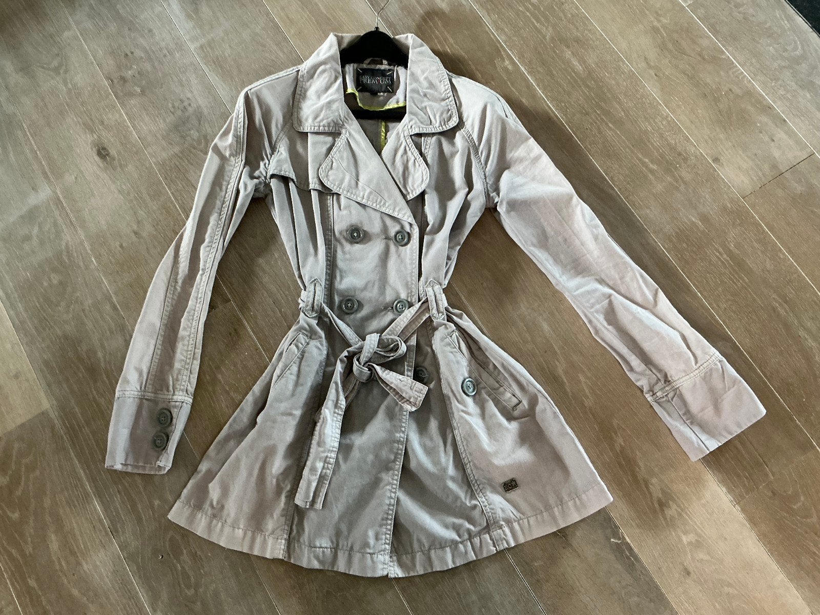 imperméable JBC taille S impeccable, Vêtements | Femmes, Gris, Enlèvement ou Envoi, Taille 36 (S), Comme neuf