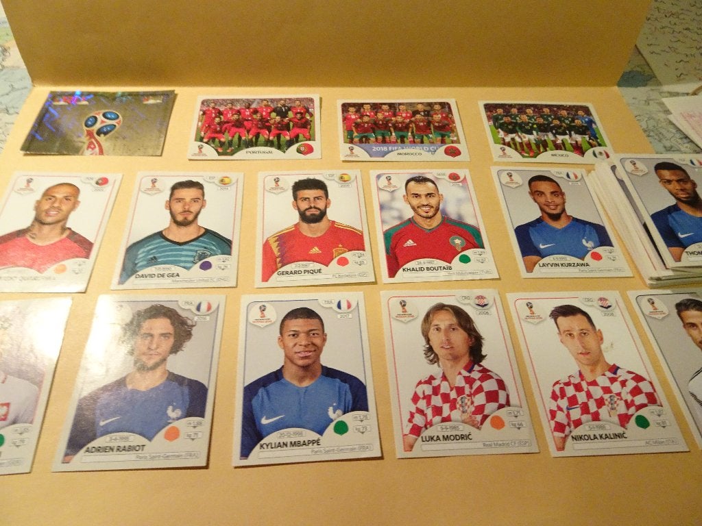 74 foto's van Panini - Soccer WK RUSSIA 2018, Hobby en Vrije tijd, Ophalen of Verzenden, Zo goed als nieuw, Meerdere stickers