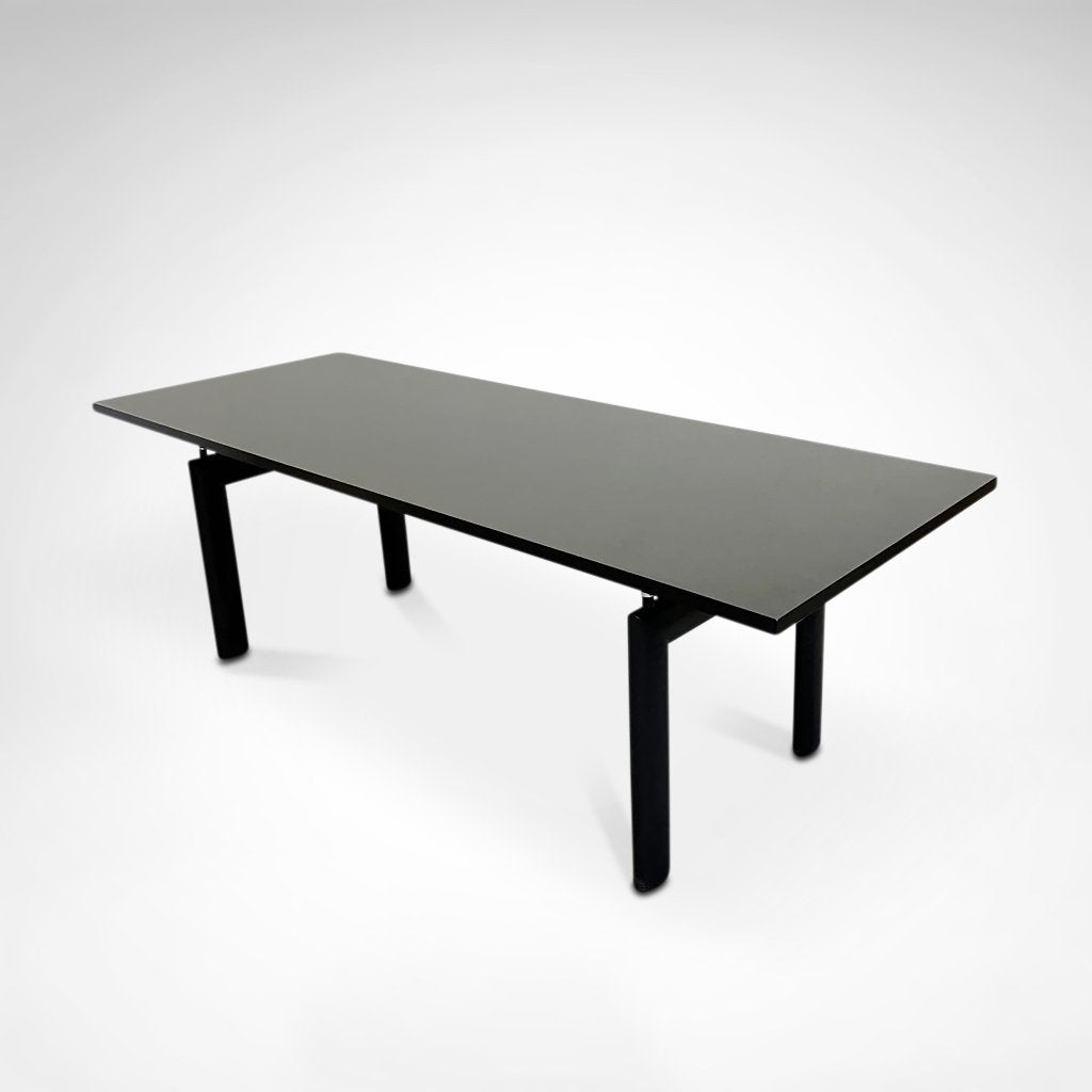 Table à manger LC6 | acier et bois | Le Corbusier | Cassina, Cinq personnes ou plus, Chêne, 50 à 100 cm, Enlèvement