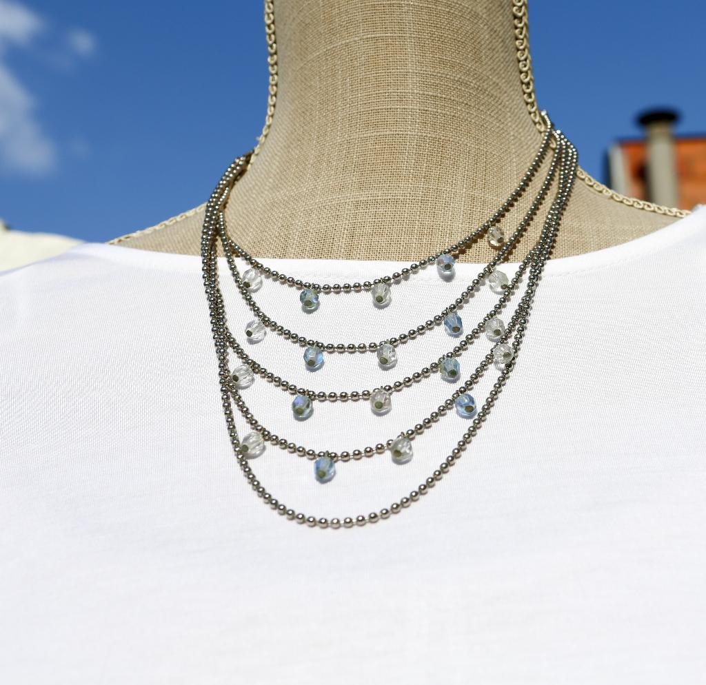 Mooie fantasieketting met meerdere rijen, Handtassen en Accessoires, Kettingen, Ophalen of Verzenden, Zo goed als nieuw, Zilver