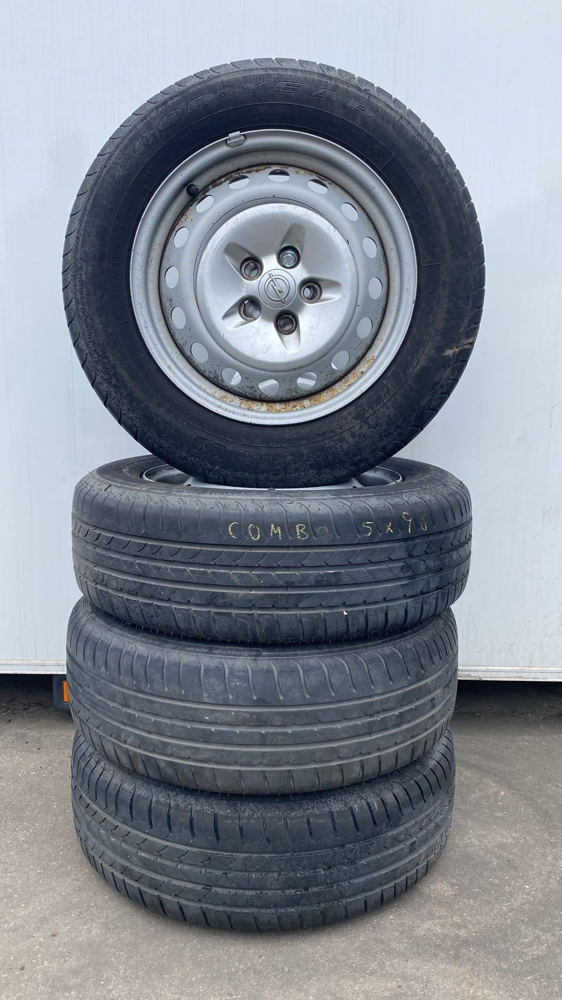 Opel Combo Fiat Doblo Zomer Banden Set 185-65-15 5x98, Auto-onderdelen, Banden en Velgen, Gebruikt, -, -, Banden en Velgen